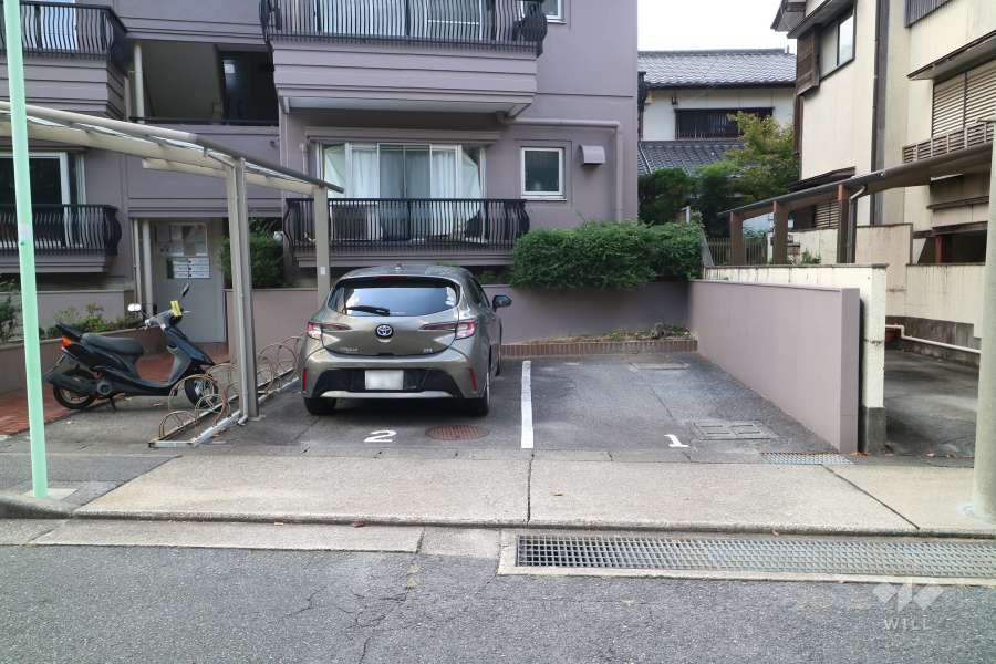敷地内駐車場（屋外平面式）