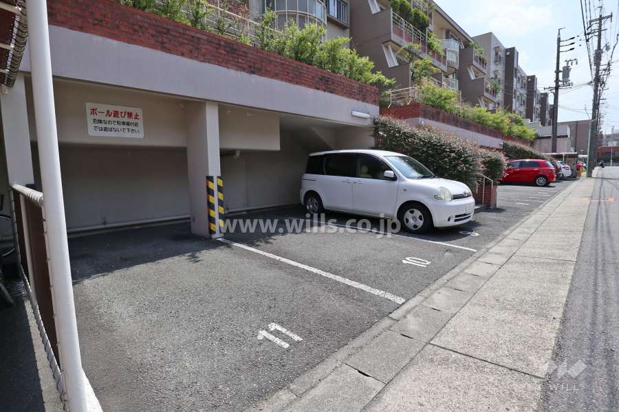敷地内駐車場（屋外平面式）