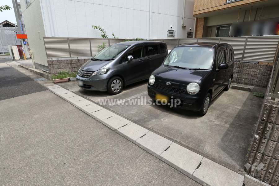 敷地内駐車場（屋外平面式）
