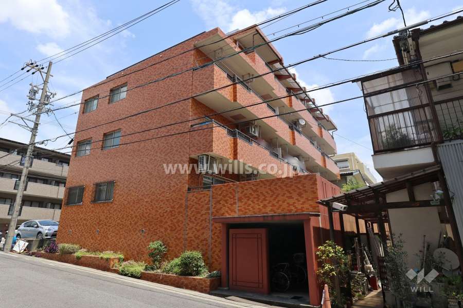 赤坂マンション藤ヶ丘の外観（南西側から）