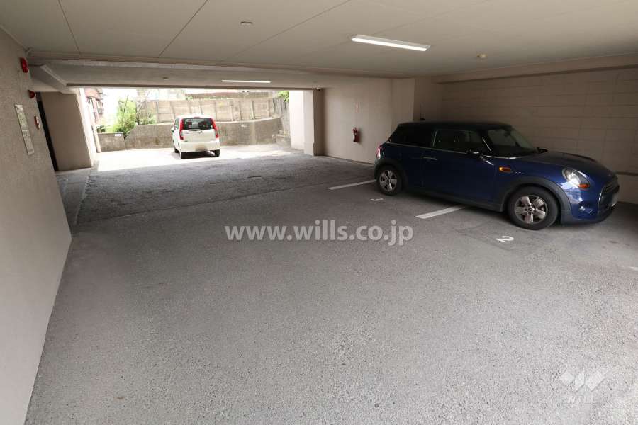 敷地内駐車場（屋内平面式）