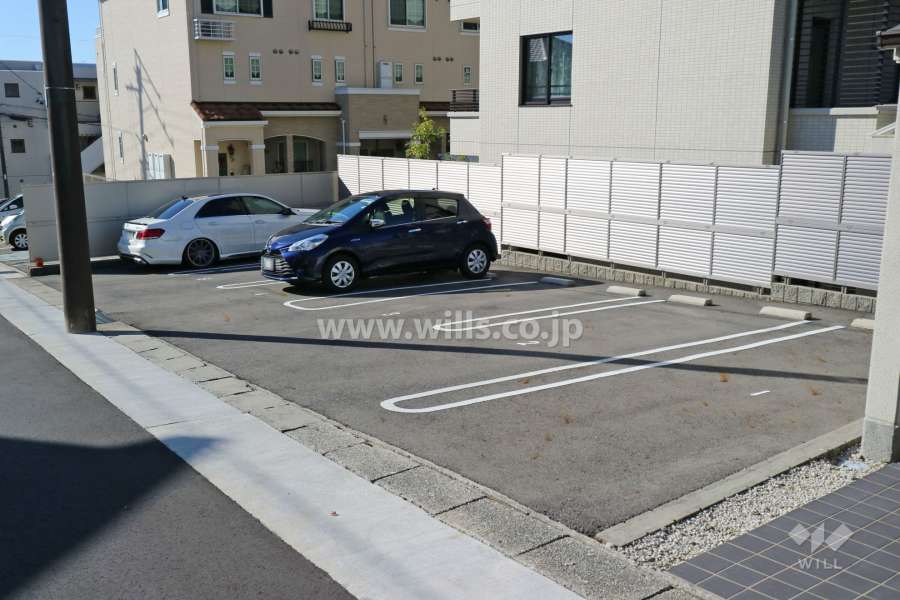 敷地内駐車場(屋外平面式)