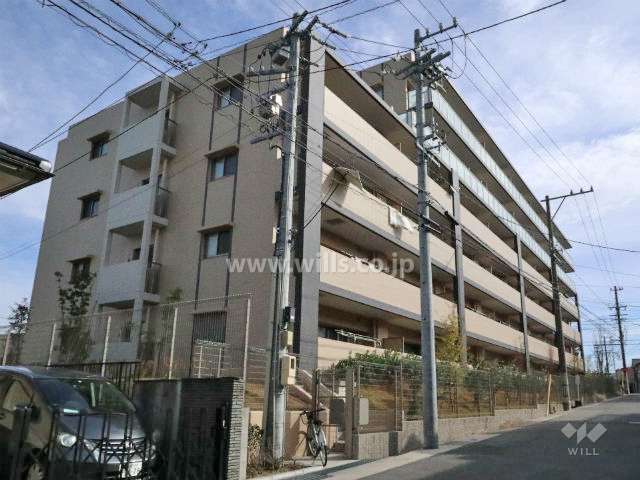 サンクレイドル藤が丘の外観（南西側から）