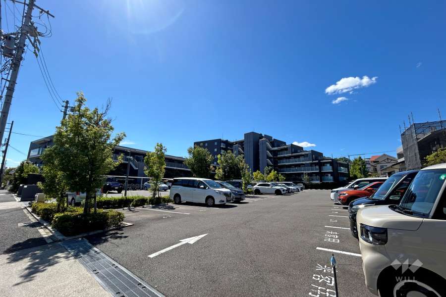 敷地内駐車場（屋外平面式）