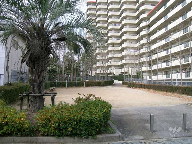 敷地南側にある公園