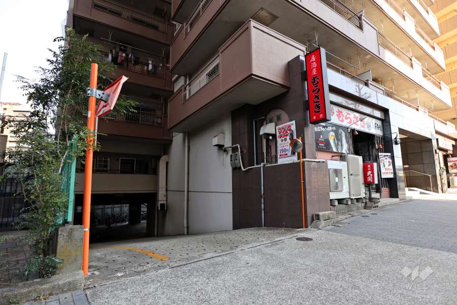 駐車場の出入り口