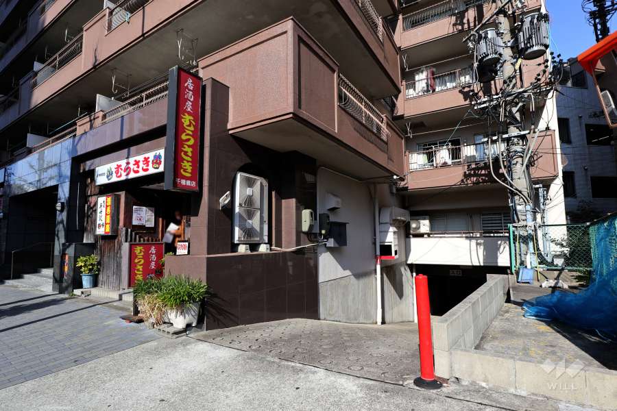 駐車場の出入り口