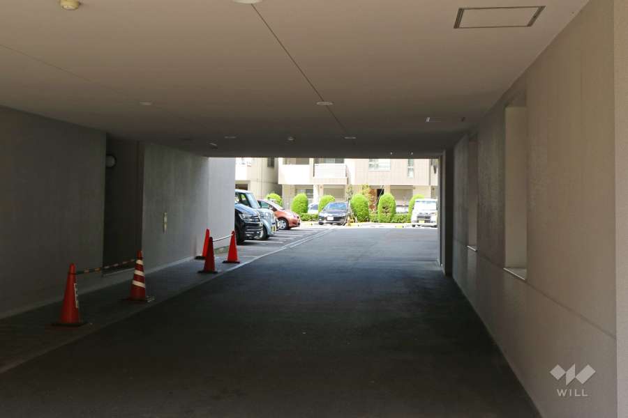敷地内駐車場（屋外平面式）