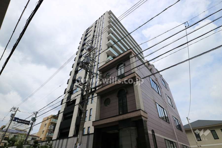 ローレルコート主税町の外観（南西側から）
