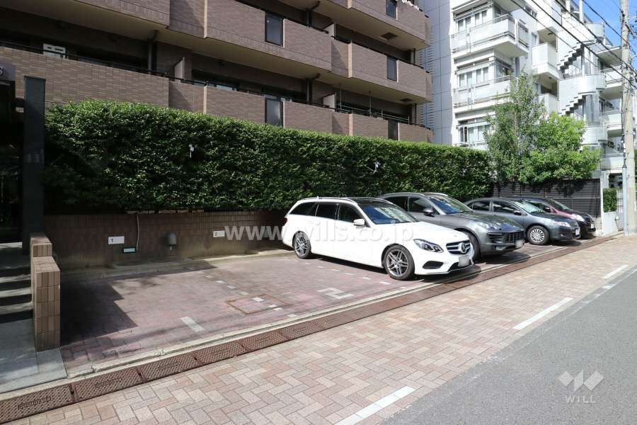 敷地内駐車場（屋外平面式）