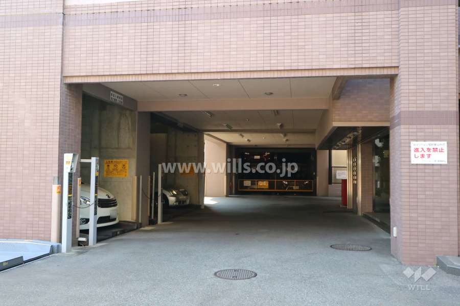 敷地内駐車場（屋内平面式）