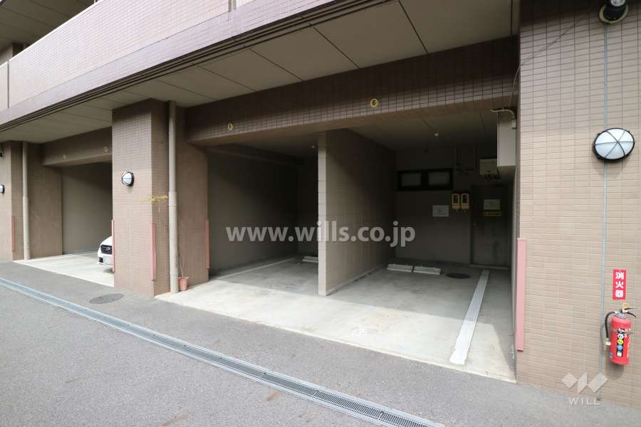 敷地内駐車場（屋内平面式）