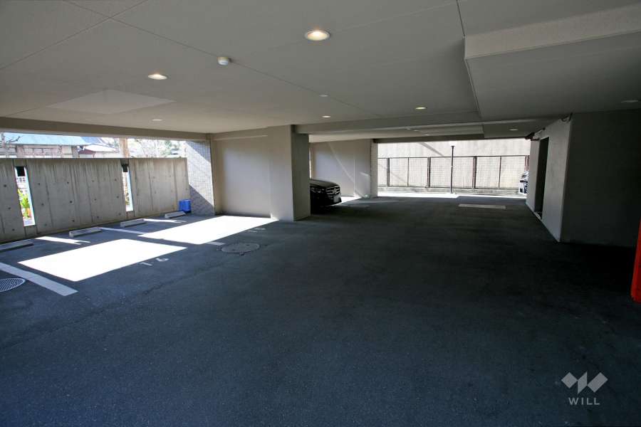 敷地内駐車場（屋内平面式）