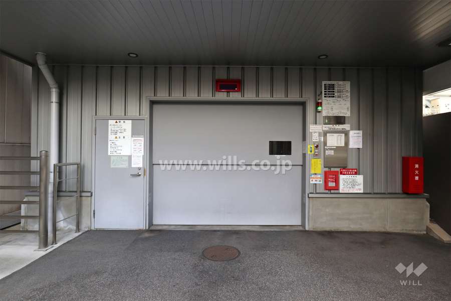 敷地内駐車場（屋内機械式）