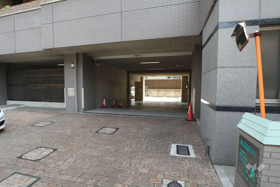 駐車場出入り口（屋内機械式・屋外平面式・屋外機械式）