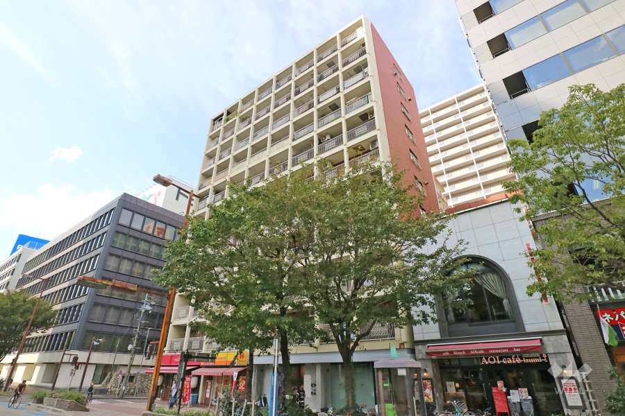 チサンマンション桜通久屋の外観（南東側から）