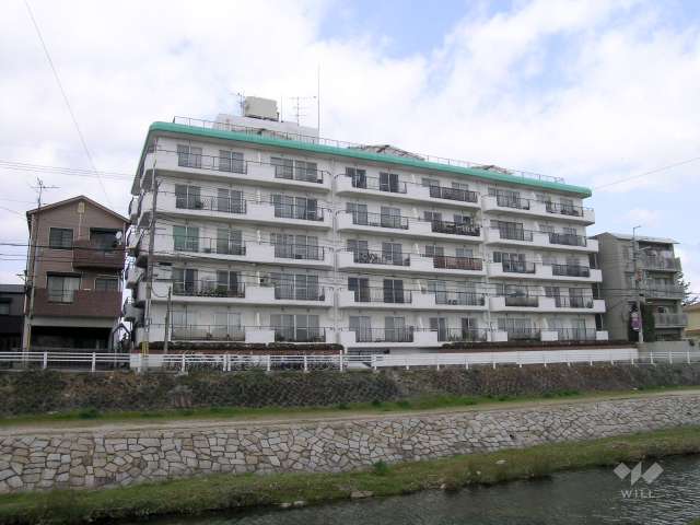 仁川グランドハイツの外観（南側から）