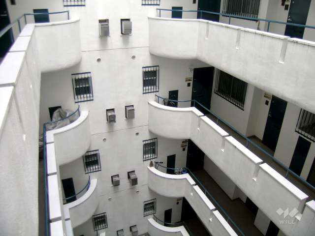 建物中央にある吹き抜け