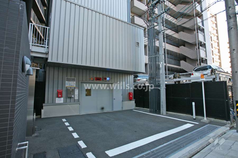 敷地内駐車場（屋内機械式）