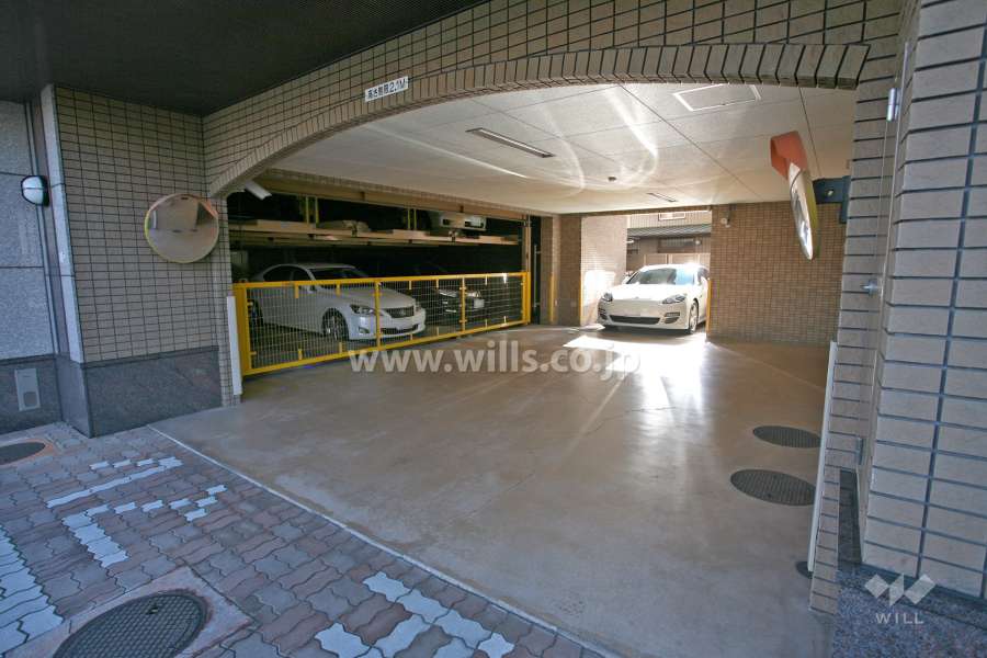 敷地内駐車場(屋内機械式)