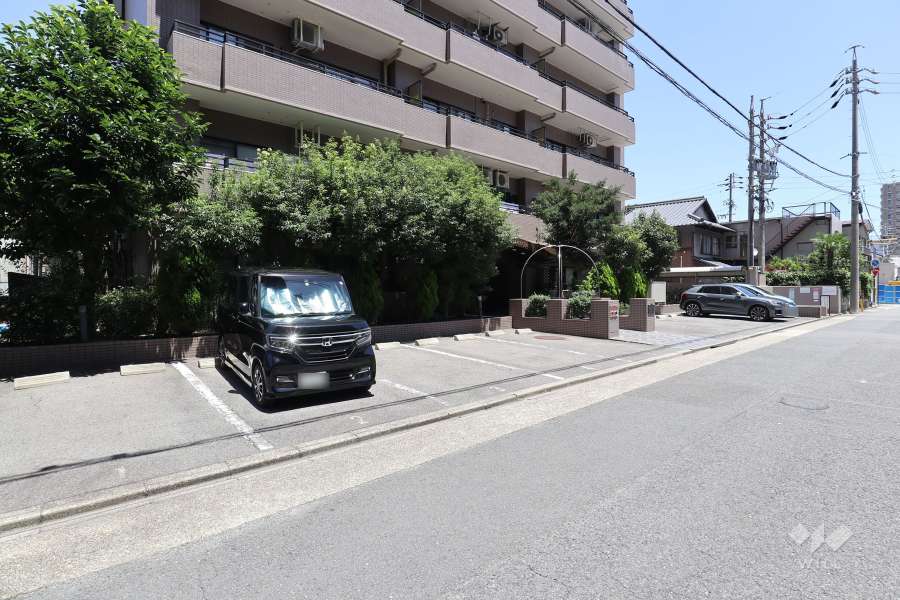 敷地内駐車場（屋外平面式）