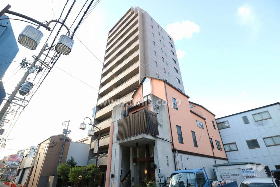 ステイツ代官町の外観（南東側から）