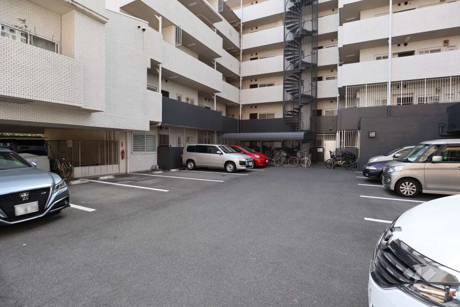 敷地内駐車場（屋外平面式）