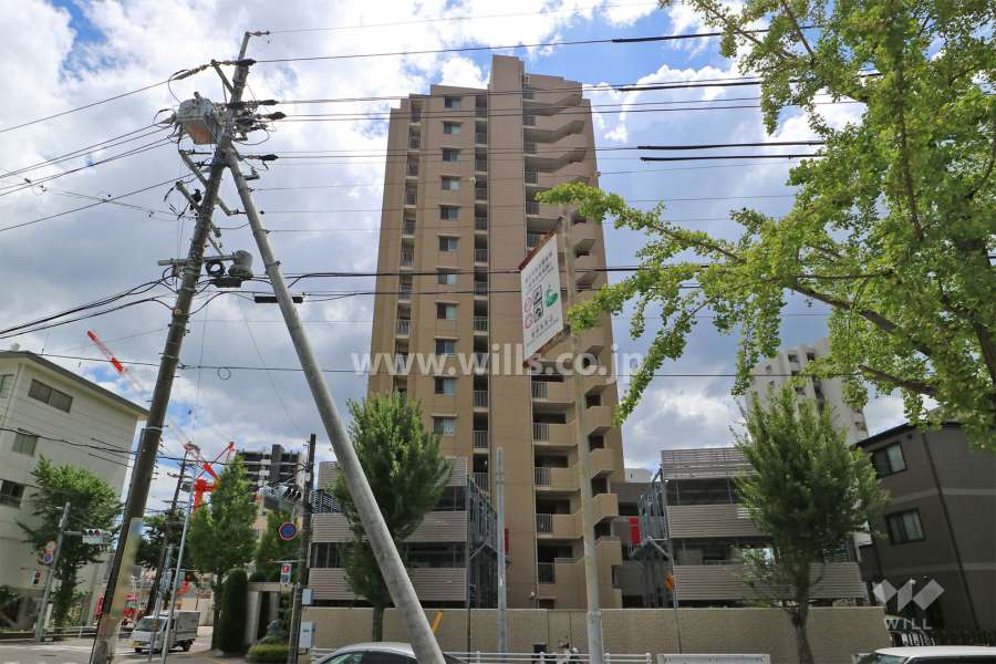 ライオンズ代官町レジデンスの外観（北側から）