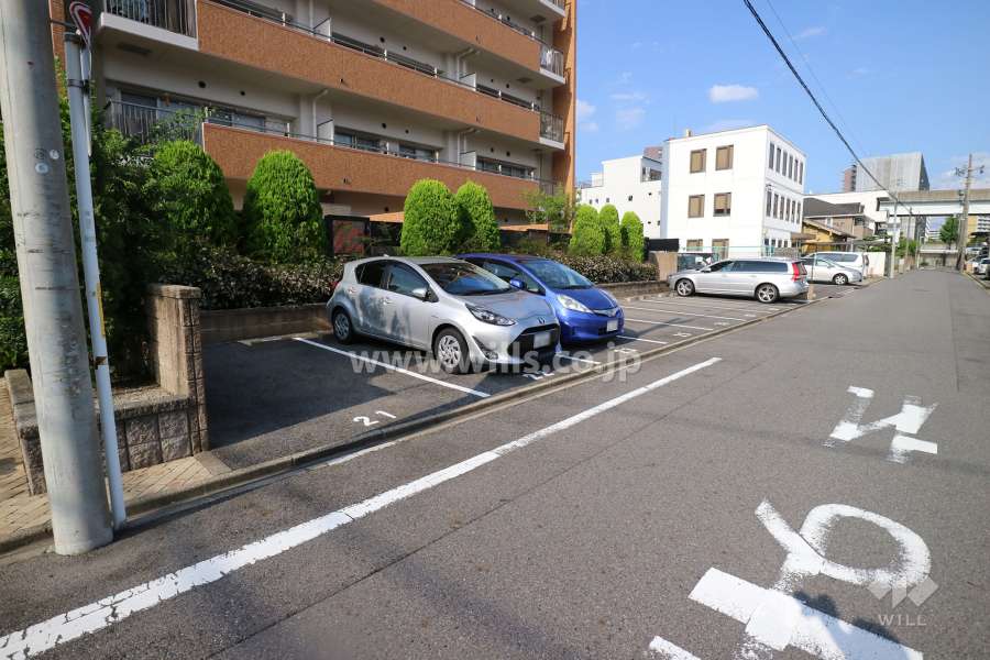 敷地内駐車場（屋外平面式）