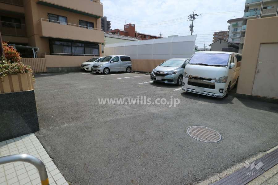 敷地内駐車場（屋外平面式）