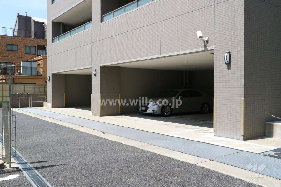 敷地内駐車場（屋内平面式）
