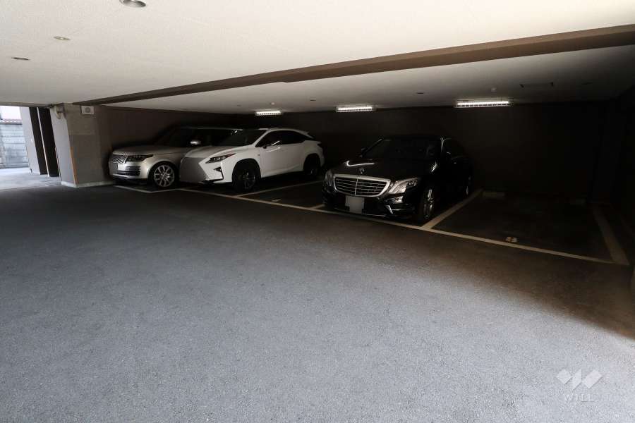 敷地内駐車場（屋内平面式）