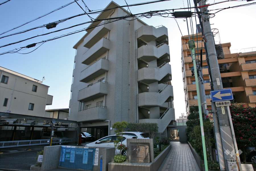 メイツ徳川の外観（北側から）