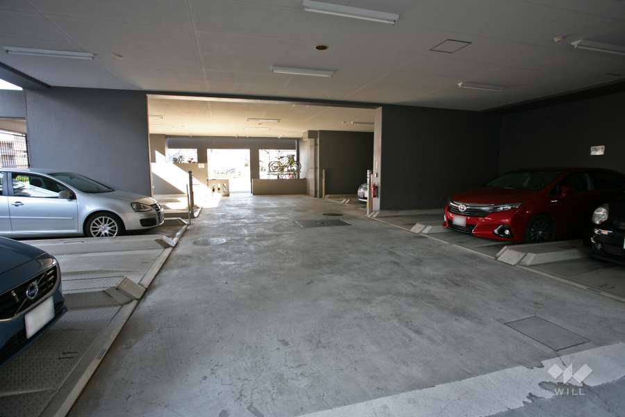 敷地内駐車場（屋内平面式）