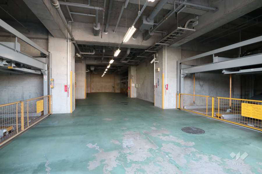 敷地内駐車場（屋内機械式）