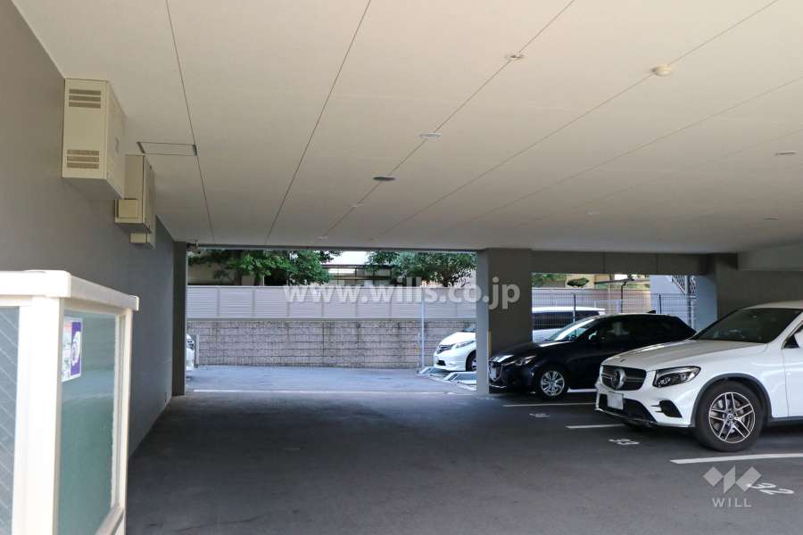 敷地内駐車場（屋外平面式）