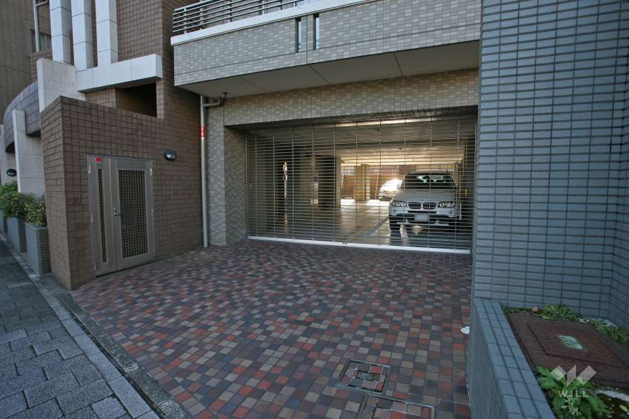 駐車場出入口（リングシャッター付き）