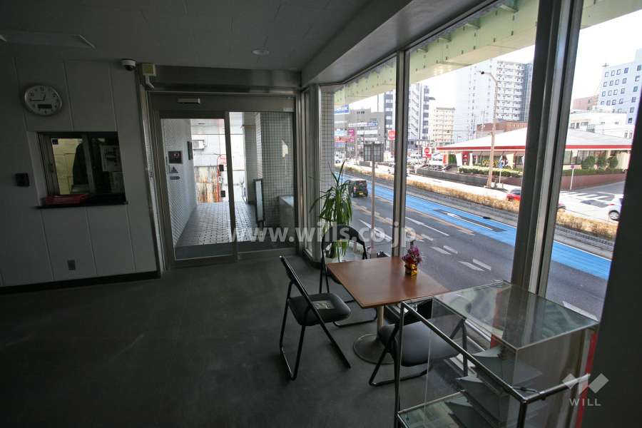 管理人室と談話スペース