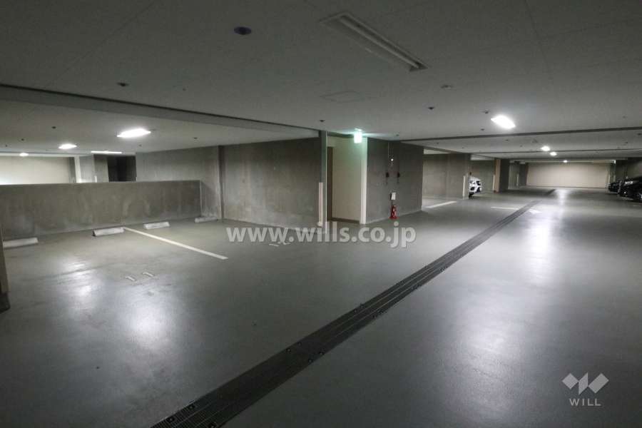 地下駐車場（屋外平面式）