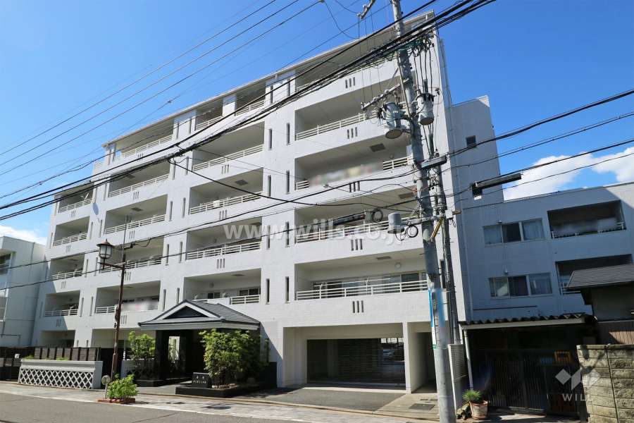白壁コンドミニアムの外観（南東側から）