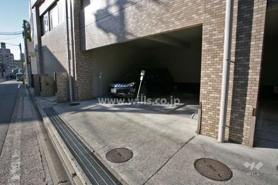 敷地内駐車場（屋内平面式）