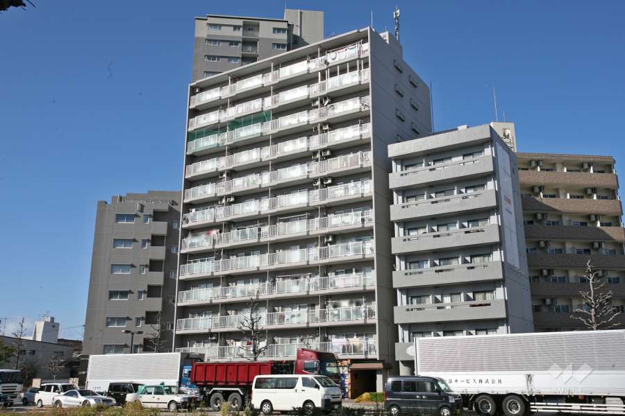日商岩井赤塚ハイツの外観（東側から）