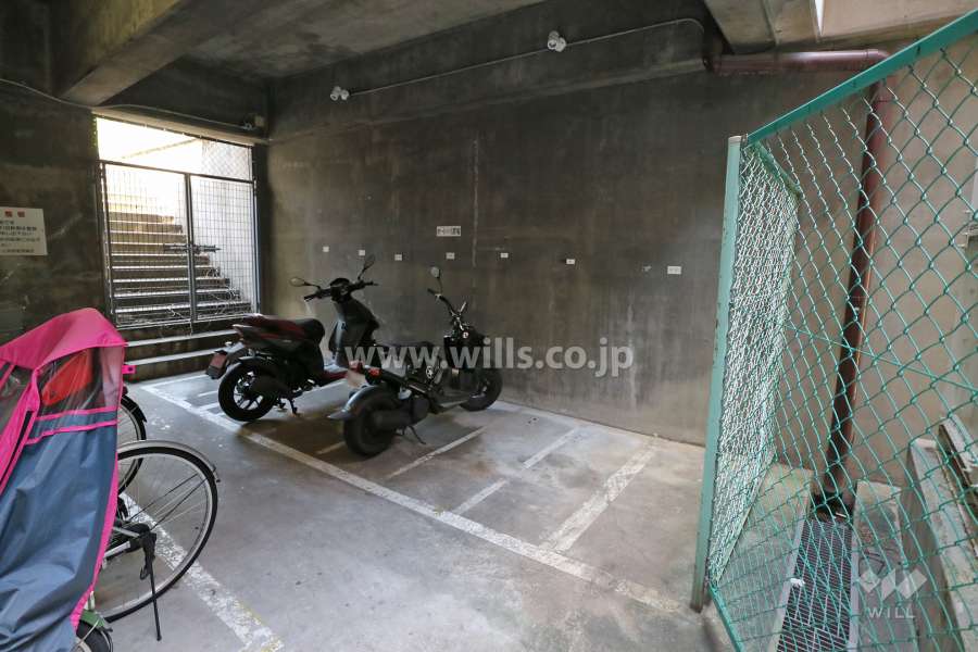 バイク置き場