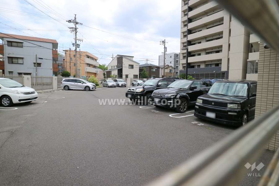 敷地内駐車場（屋外平面式）