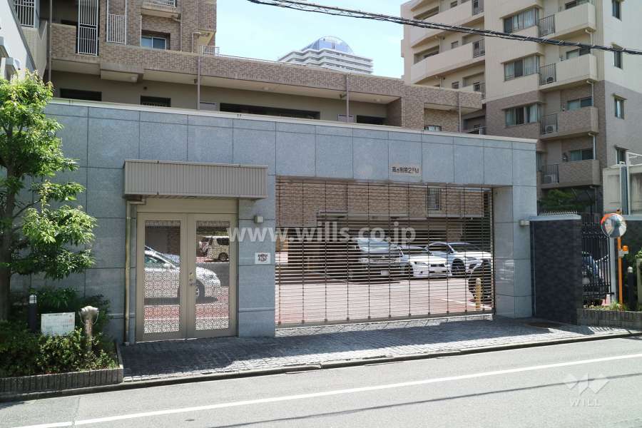 駐車場出入り口（ゲート付き）