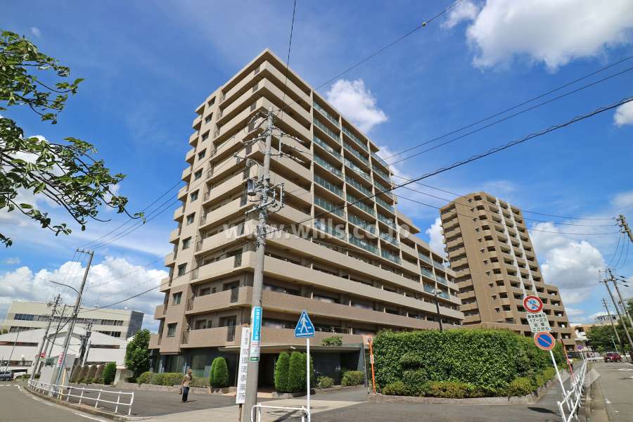ロイヤルアーク東徳川の外観（南西側から）