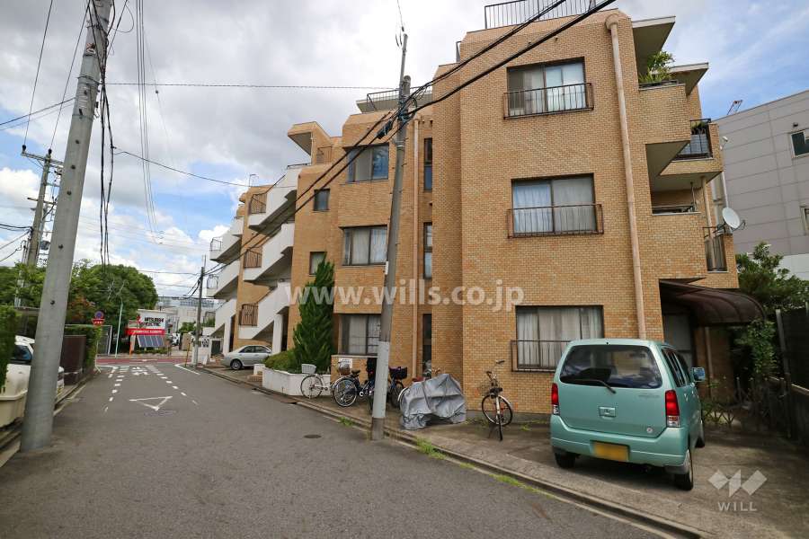 ライオンズマンション旭ヶ丘の外観（南西側から）