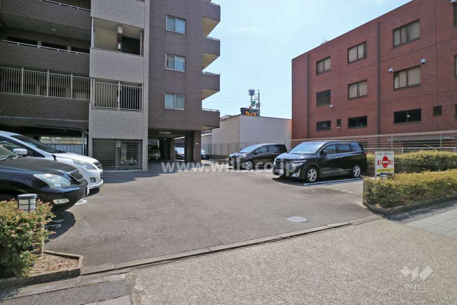 敷地内駐車場（屋外平面式）