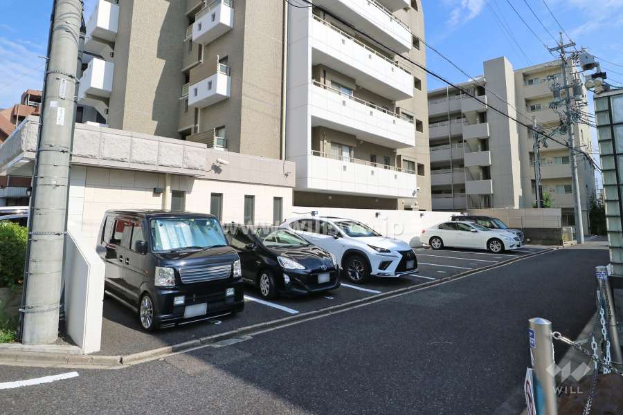敷地内駐車場（屋外平面式）