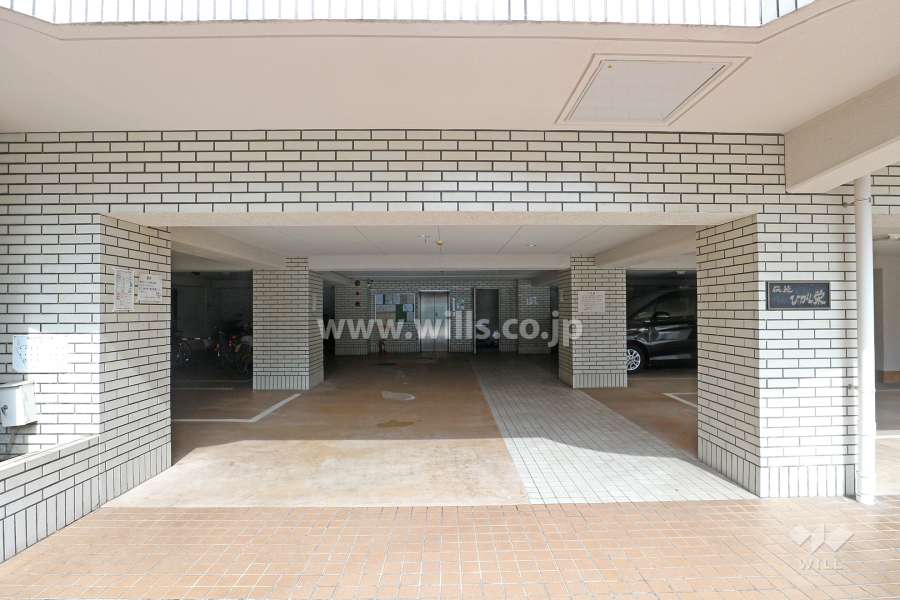 駐車場出入り口